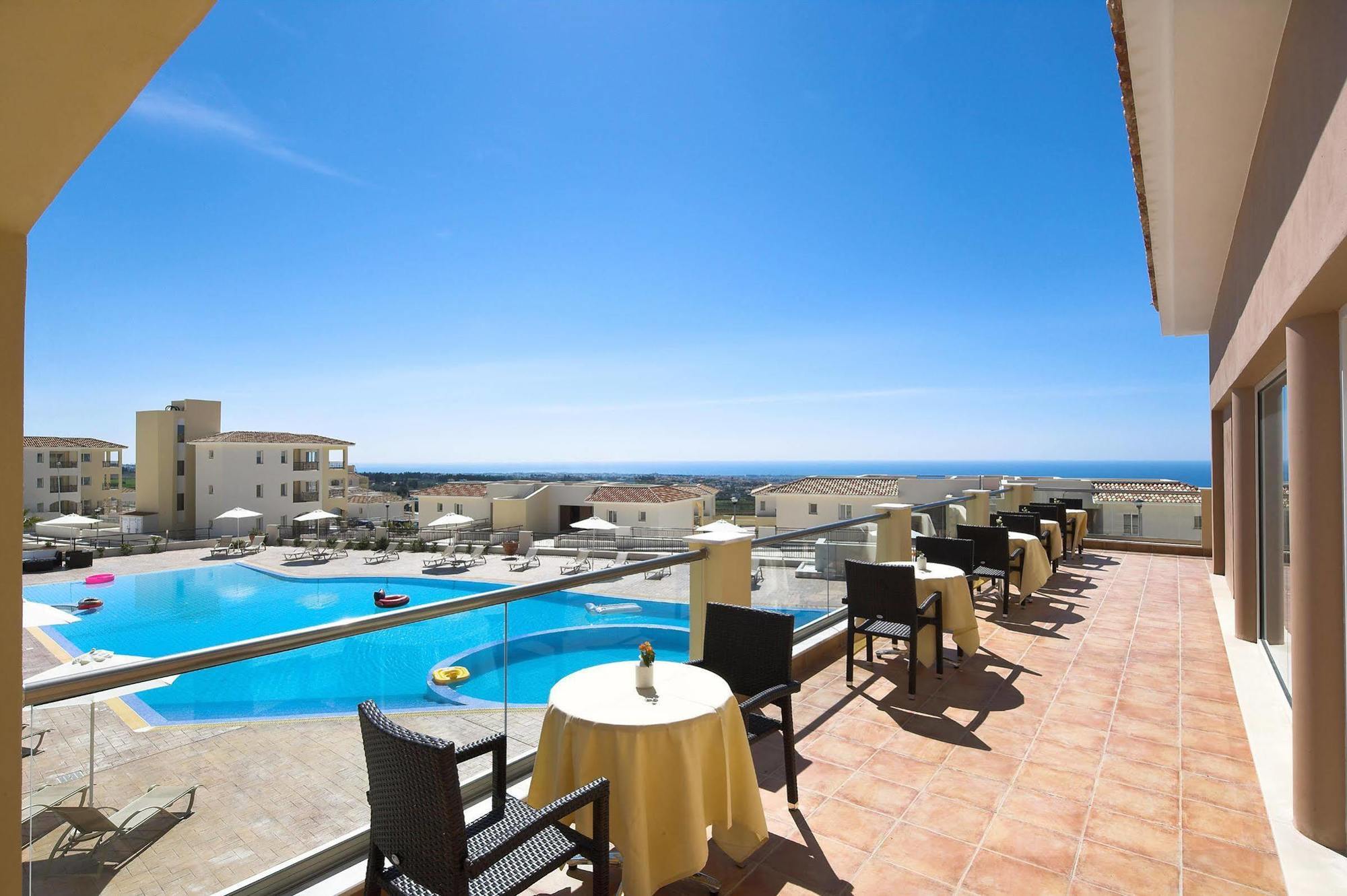 Club St. George (Adults Only) Lejlighedshotel Trimitusa Eksteriør billede