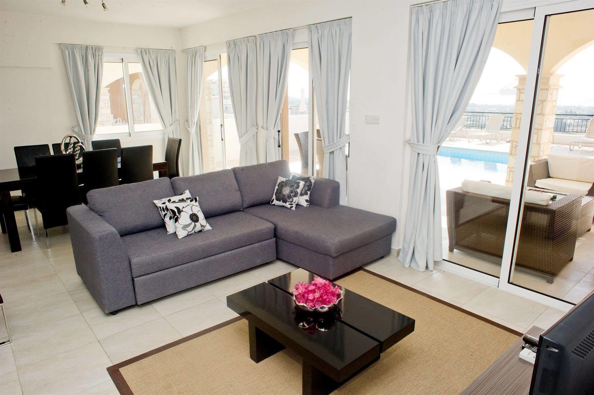 Club St. George (Adults Only) Lejlighedshotel Trimitusa Eksteriør billede