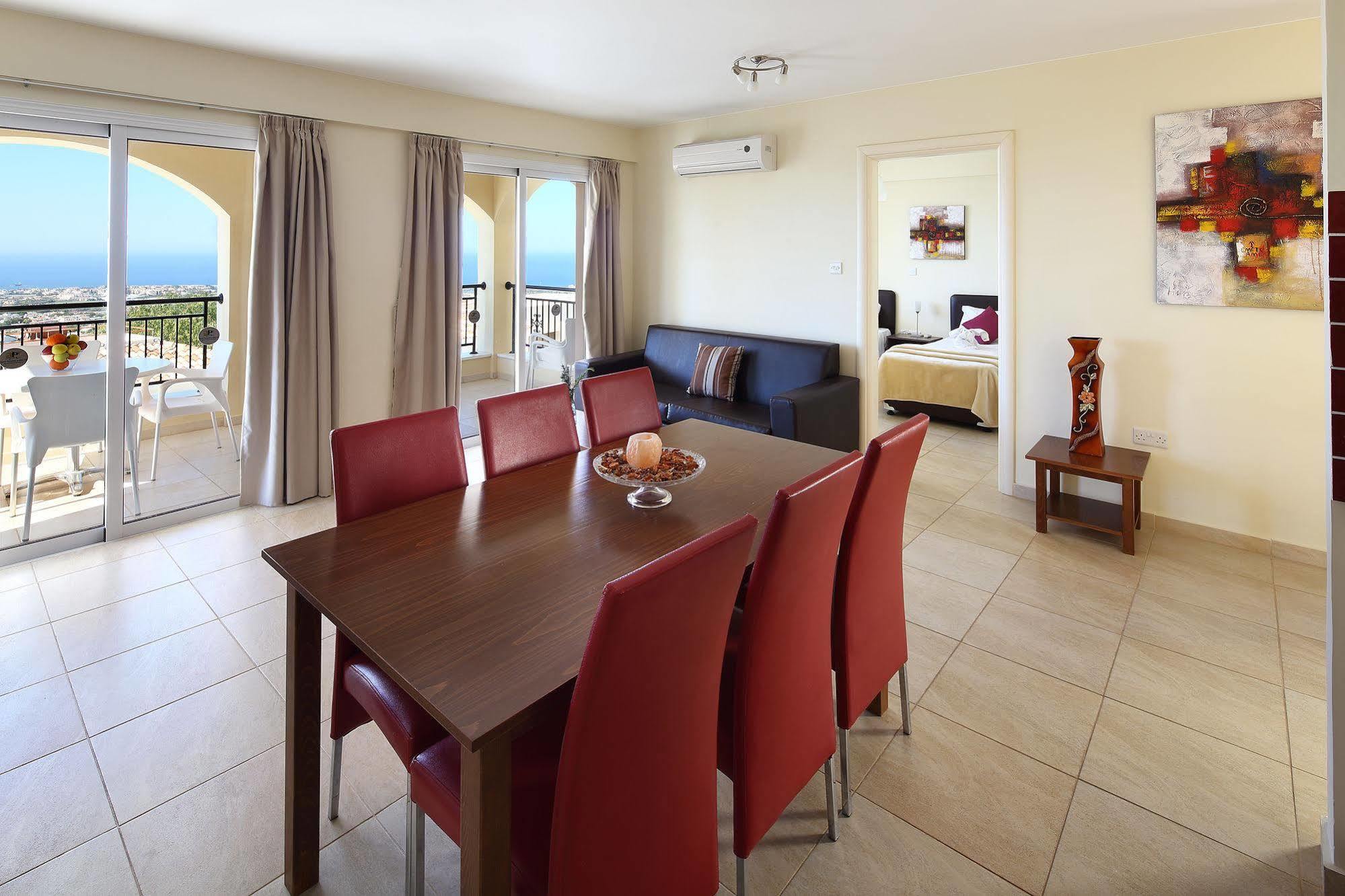 Club St. George (Adults Only) Lejlighedshotel Trimitusa Eksteriør billede
