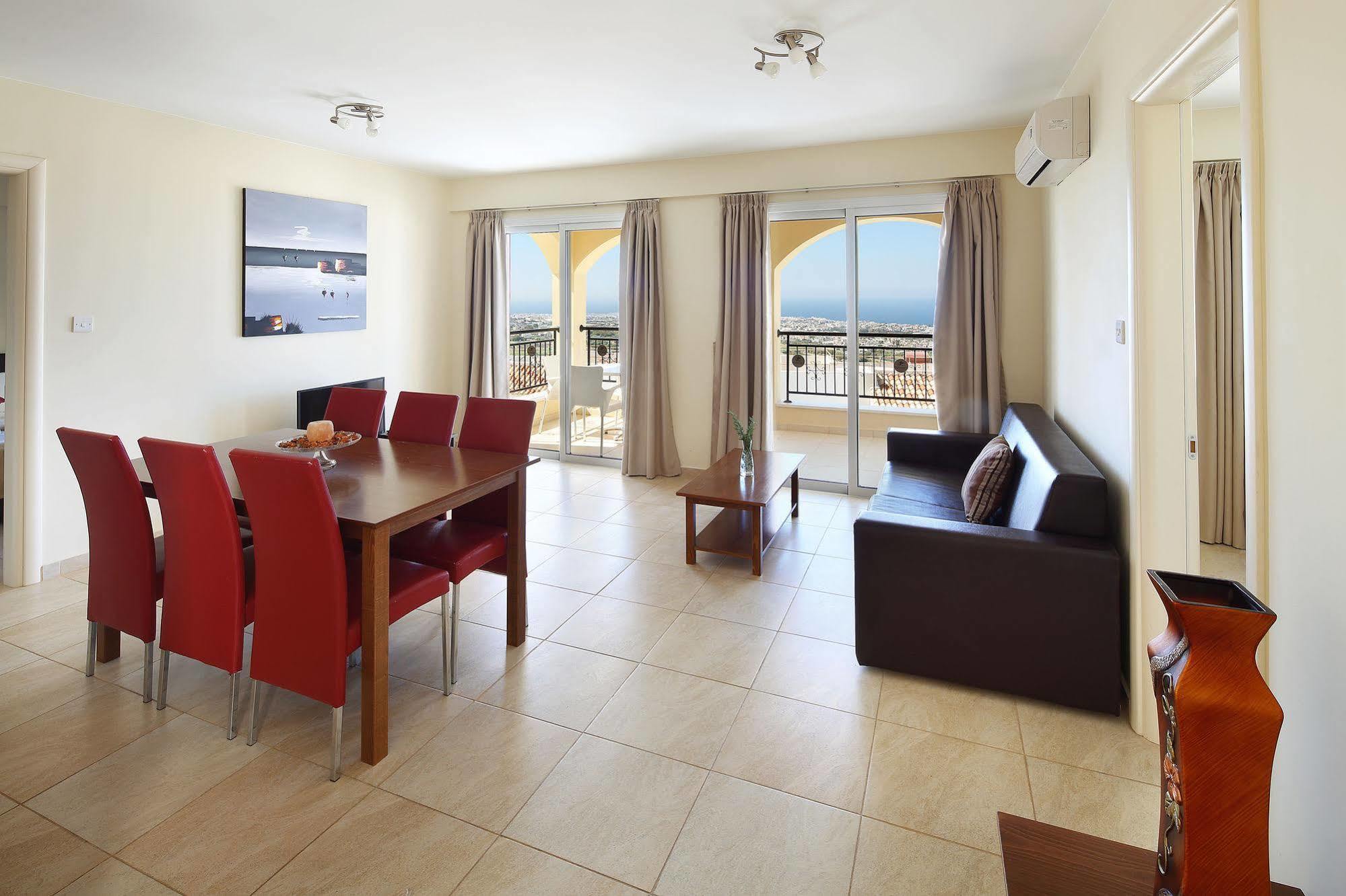 Club St. George (Adults Only) Lejlighedshotel Trimitusa Eksteriør billede